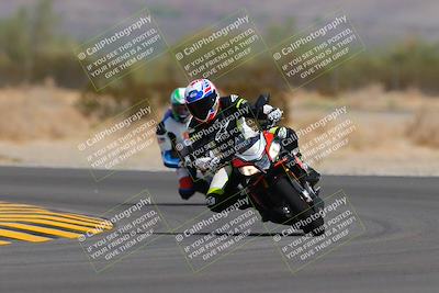 media/Sep-11-2022-SoCal Trackdays (Sun) [[81b7e951af]]/Turn 5 (1110am)/